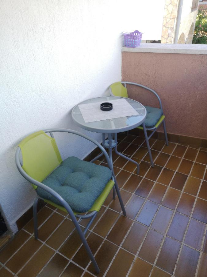 Licul Apartment روفينج المظهر الخارجي الصورة