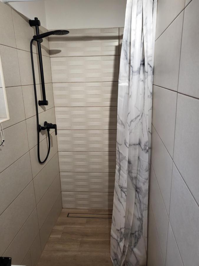 Licul Apartment روفينج المظهر الخارجي الصورة